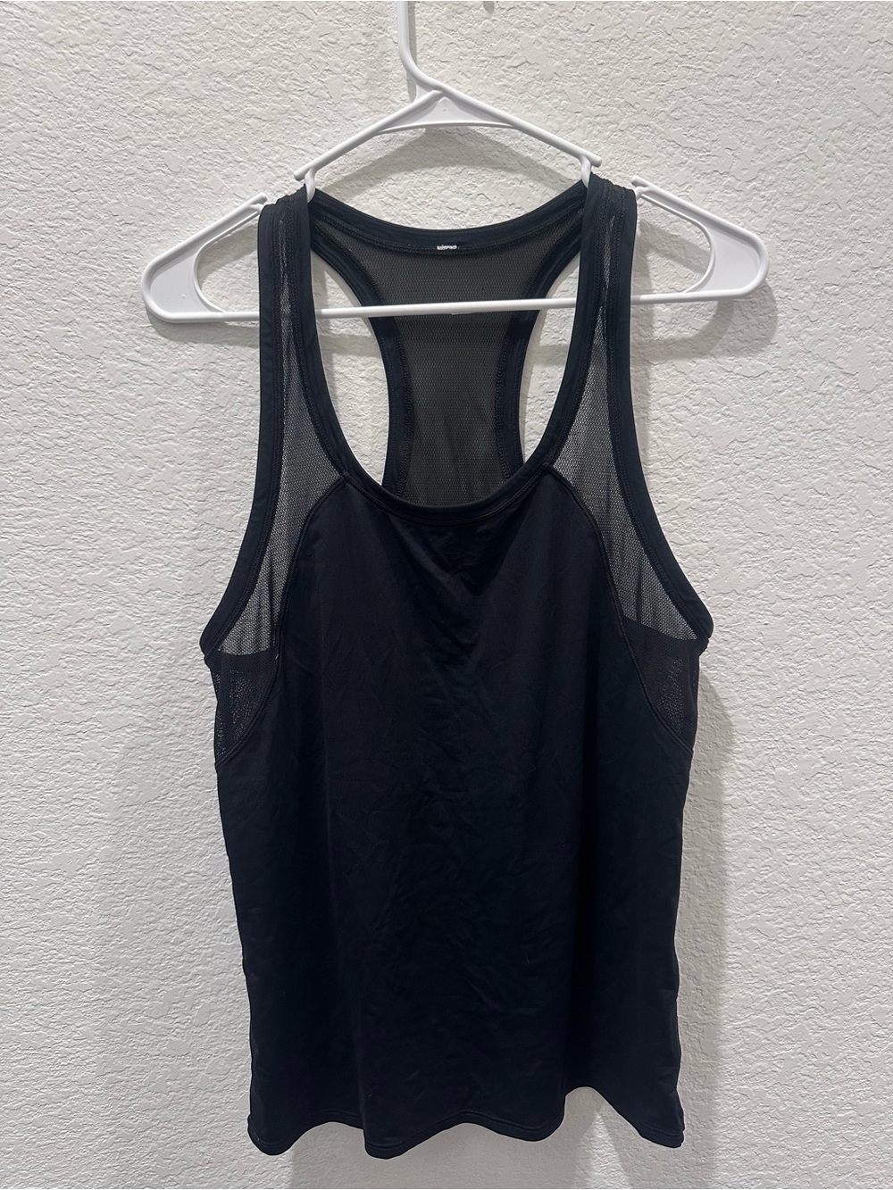 Lululemon Black Racerback Mesh Panel Activewear Tank Top Women
